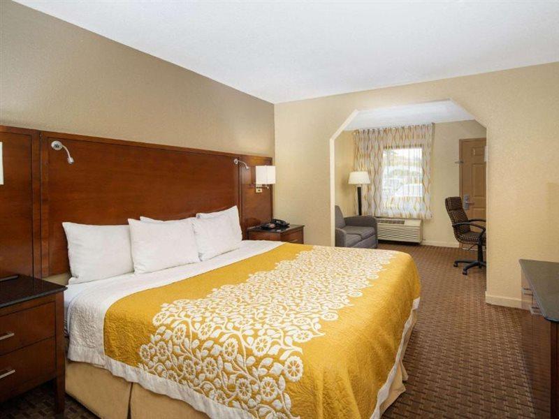 Days Inn By Wyndham Thomaston Eksteriør billede