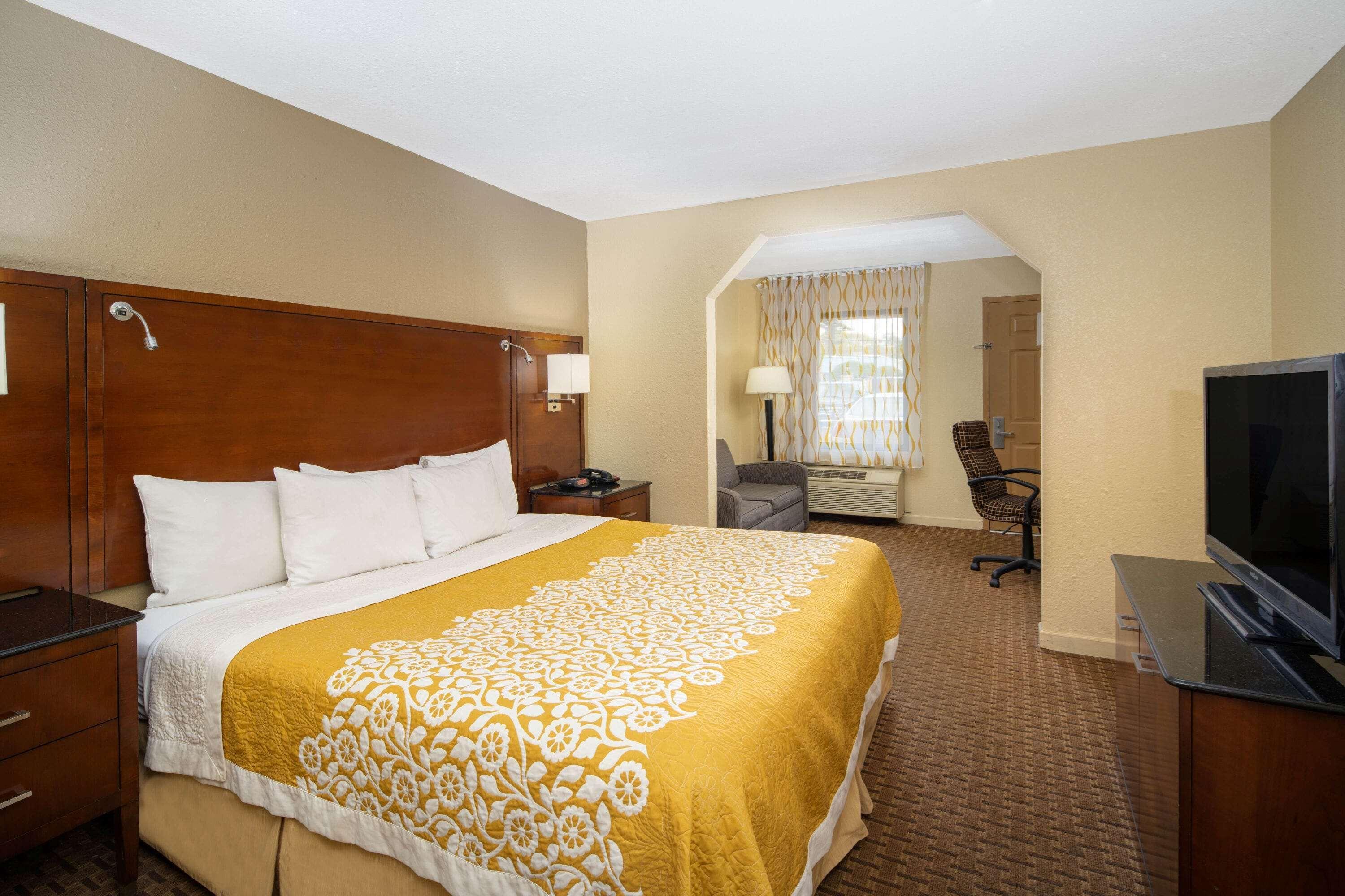 Days Inn By Wyndham Thomaston Eksteriør billede