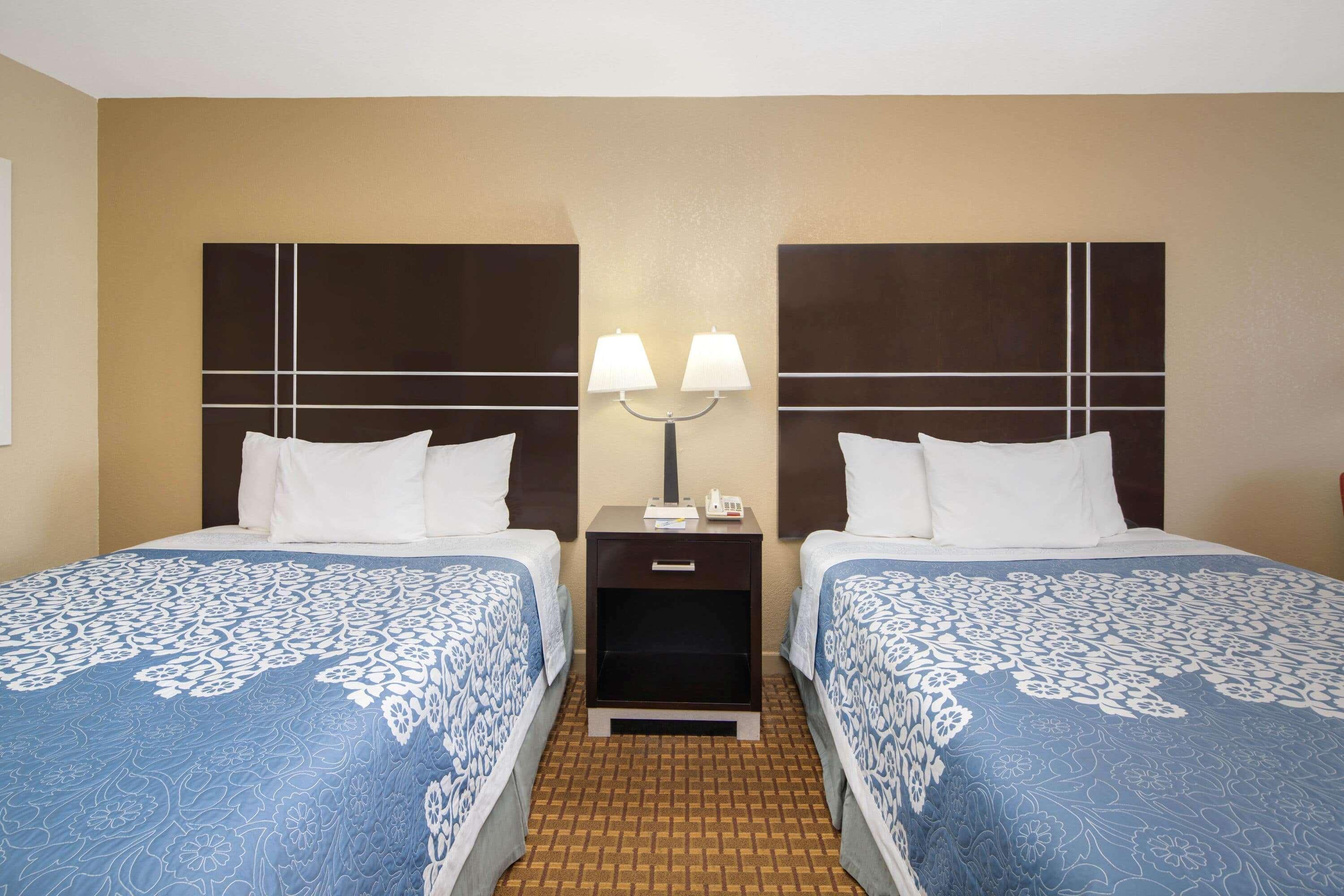 Days Inn By Wyndham Thomaston Eksteriør billede