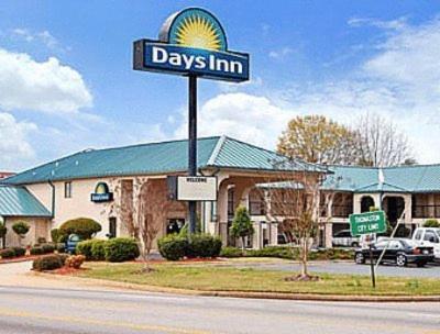 Days Inn By Wyndham Thomaston Eksteriør billede